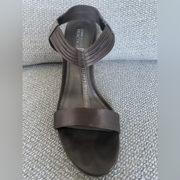 Kenneth Cole Women Heels - Picture 2 of 5